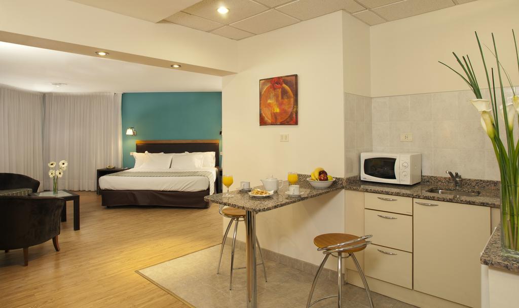 Land Express Neuquen Hotel Eksteriør billede