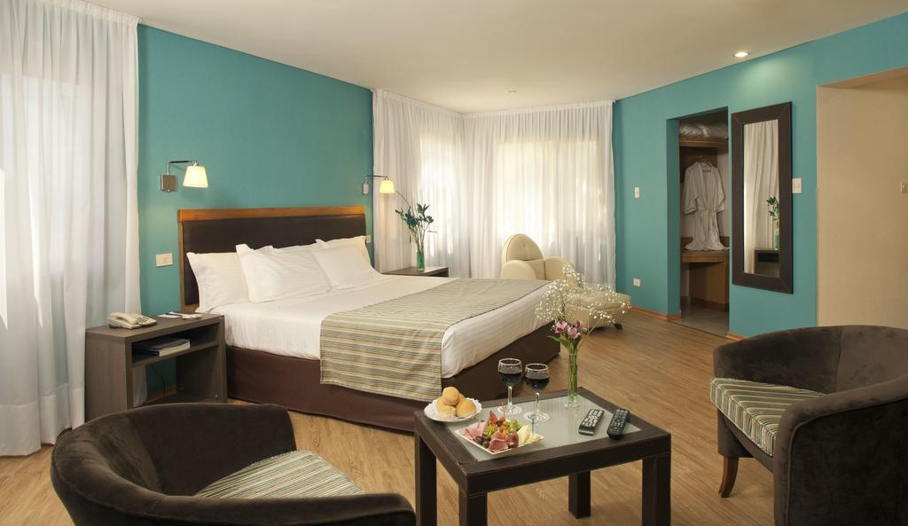 Land Express Neuquen Hotel Eksteriør billede