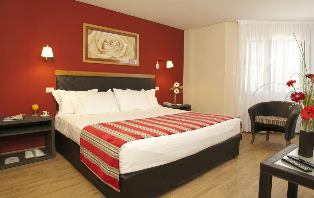 Land Express Neuquen Hotel Eksteriør billede