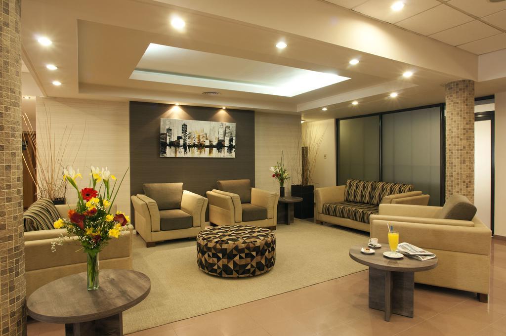 Land Express Neuquen Hotel Eksteriør billede