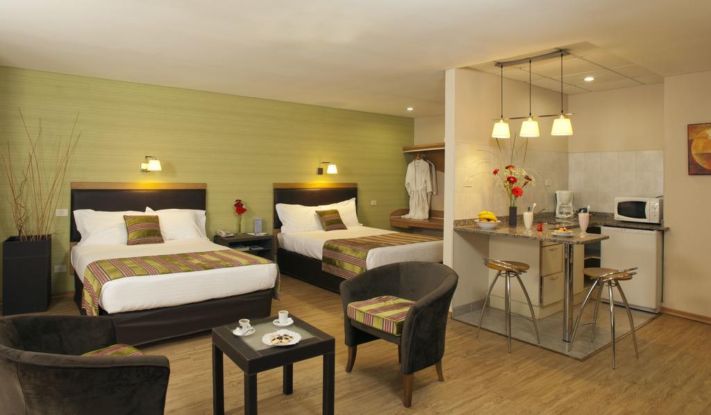 Land Express Neuquen Hotel Eksteriør billede